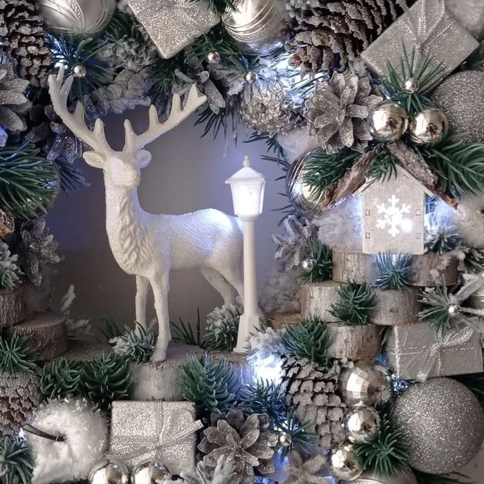 Guirlanda Natalina Luxuosa de 65 cm com LED – Brilho e Elegância para Sua Decoração
