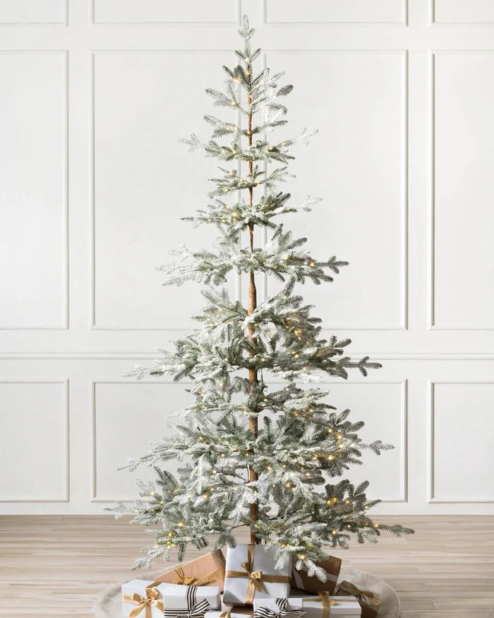 Árvore de Natal Nevada – Encanto Nevado para sua Decoração Natalina